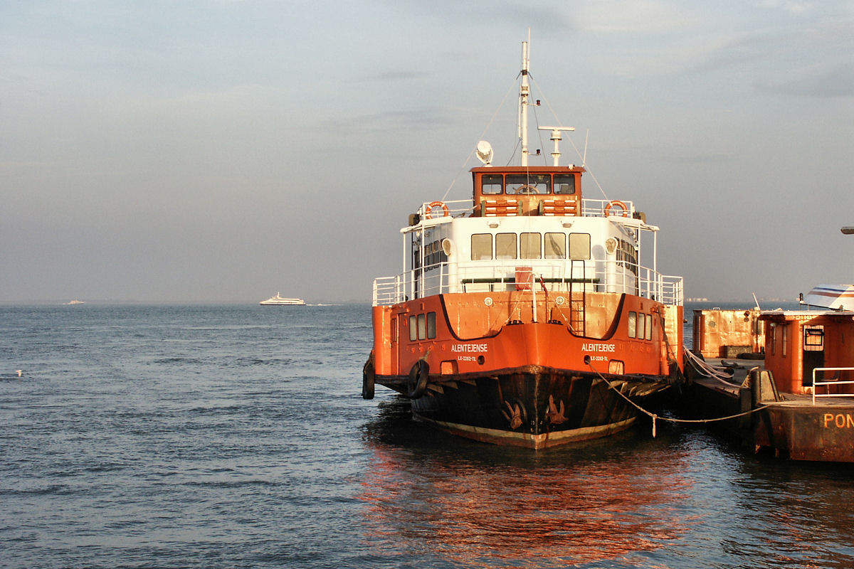 tagus_ferry