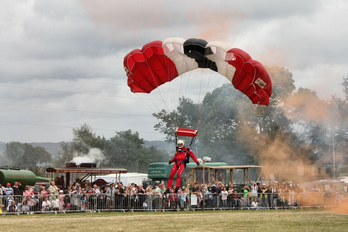 reddevil_landing