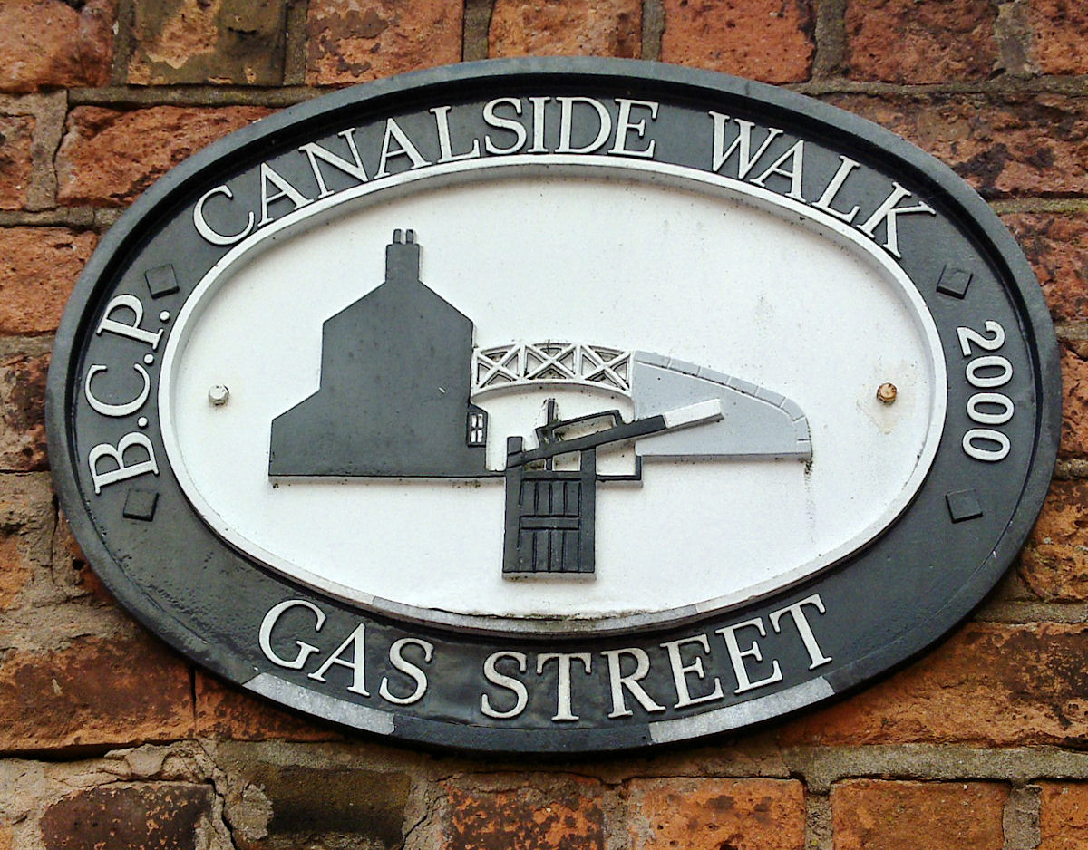 gasstreet_sign