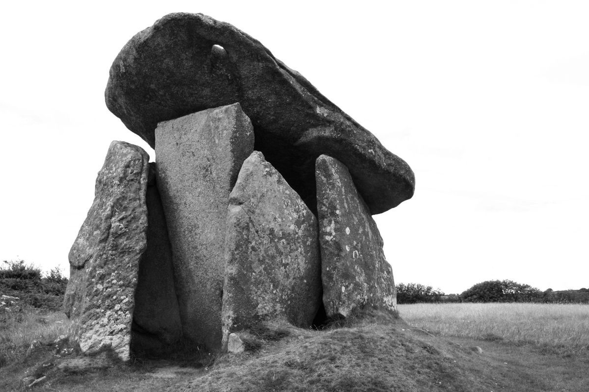 trethevy_quoit_mono