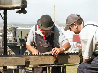 Setting the saw